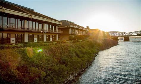 red lion on the river jantzen|Former Red Lion Hotel on the River.